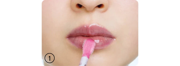 多幸感リップメイク やり方ハウツー　全体に塗ってさらに中央に重ねる