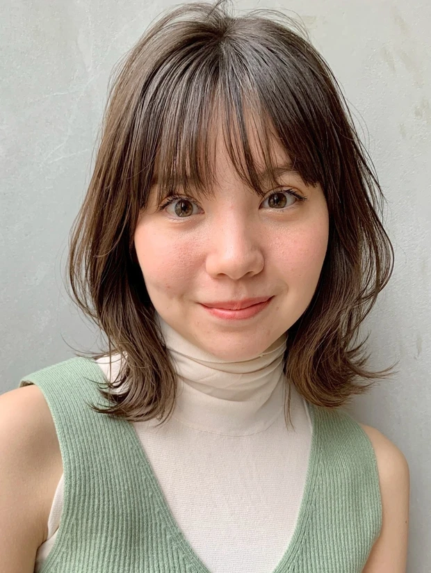 秋におすすめの髪型 ひし形シルエットで若見えも叶うレイヤーミディアム