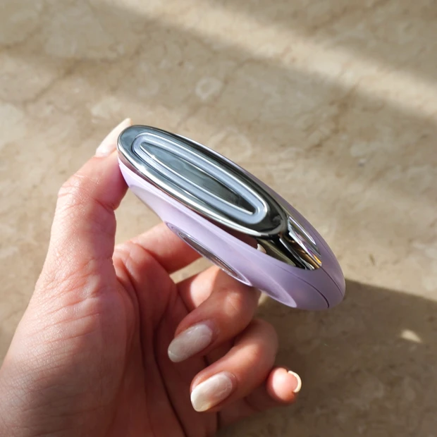 オリーブヤングで人気のBOHとshurinkのコラボ。毛穴ケア用美顔器「シュリンクRX ポアシュリンクディープショット」