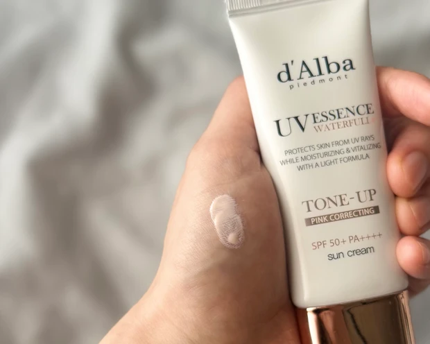 ダルバ ウォータフルトーンアップサンクリーム(ピンク)