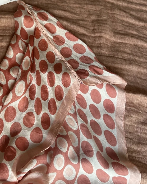 【マキアエディターズの「オッス!推しコス」】 HAYのワッフルバスローブと、メイクから服を守る手作りフェイスカバー_3