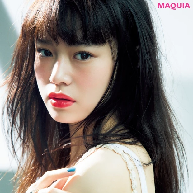 KUBOKIさんが選ぶマイベストコスメ、新作にして名作のオレンジリップで…