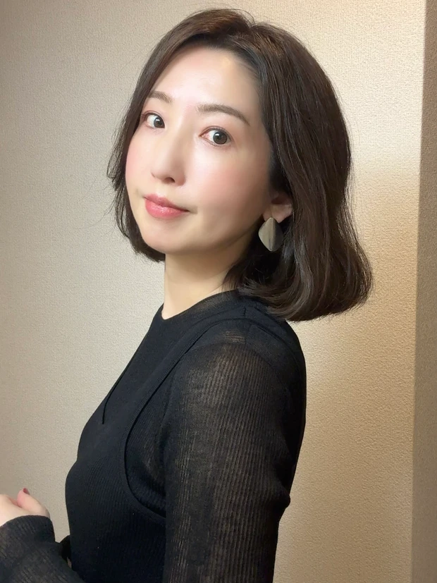 40代　アラフォー　ボブヘア　ヘアスタイル　ヘアカタログ　上品　切りっぱなしボブ　外国人風　垢抜け