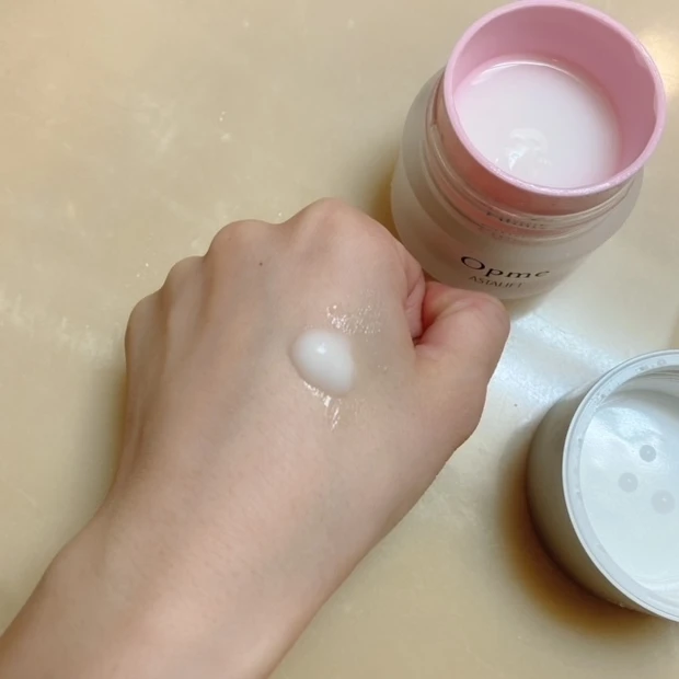 【ASTALIFTから高保湿のオールインワンジェル誕生！】この１アイテムで４つの役割が♡時短なのにお肌のうるおいはずっと続くスペシャルなアイテム♡_3