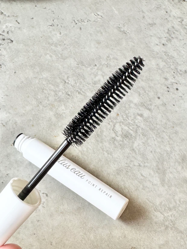 ヘアスタイリング　前髪　アホ毛　浮き毛　アホ毛防止　マスカラ　スタイリング剤　プリュスオー