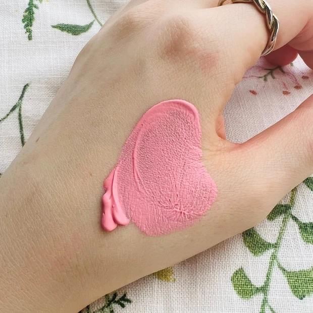 アリィー クロノビューティ カラーオン UVマキアインフルエンサー近藤理ピンク