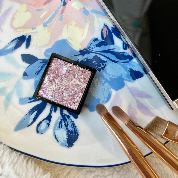 【思わず全色そろえたくなっちゃう♡】可愛いだけでそろえた、自分だけの"マキアージュ,新作アイシャドウ"をレビュー!!_9_1