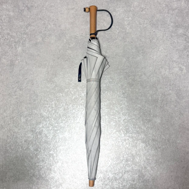 サンバリア100 2段折り 外ベルトでまとめた時