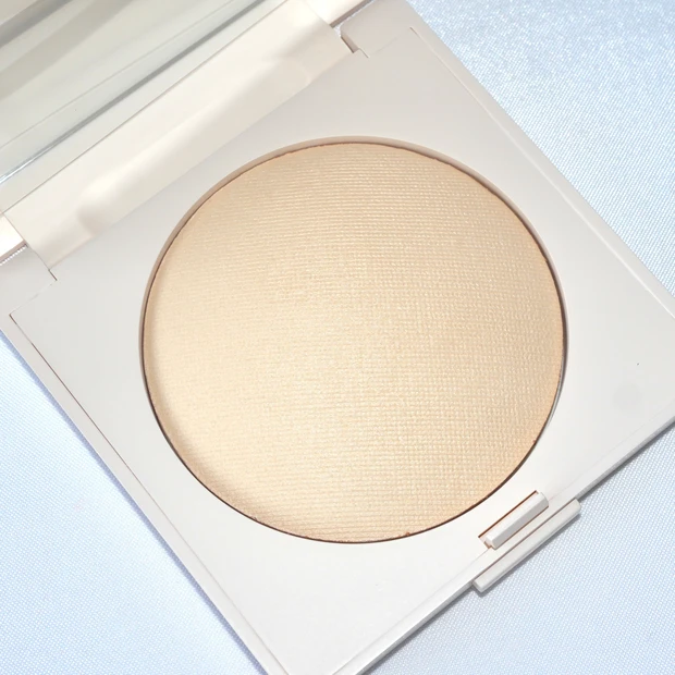 LAURA MERCIER(ローラメルシエ)リアル フローレス ルミナス パーフェクティング プレスト パウダー