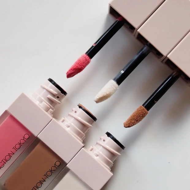 「アディクション ザ リキッドブラッシュ フォギー」のアプリケーター