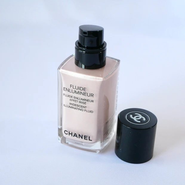 CHANEL シャネル フリュイド アンルミエール　ハロー