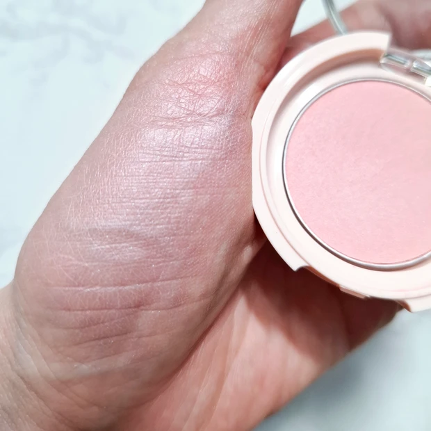 upink チーク アプリコットムーン