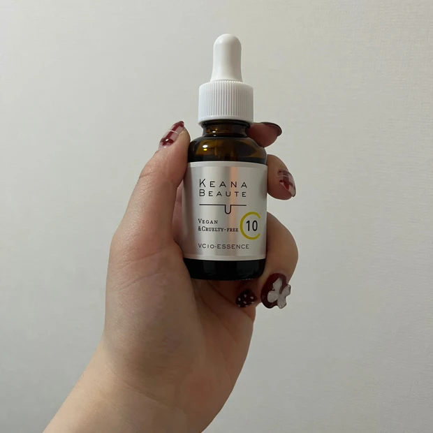 毛穴ケアで話題の【ケアナボーテ VC10濃美容液】をお試ししました🍊