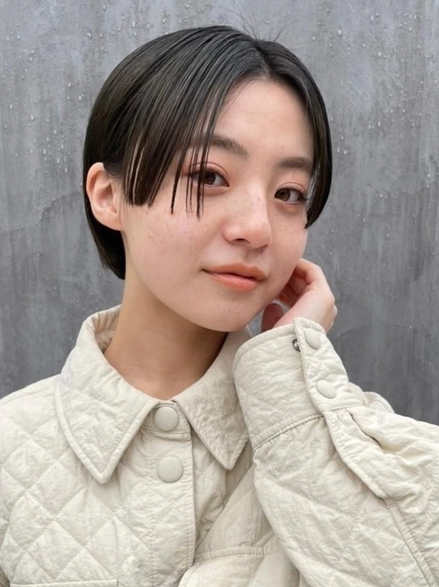 【5位】【30代・40代に似合う】スタイリングが簡単! おしゃれなダブルバングボブ