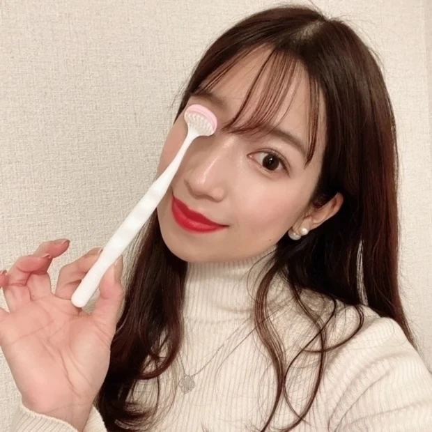 歯磨きだけでは予防できない!舌磨きをして、口臭0の口元へ♡