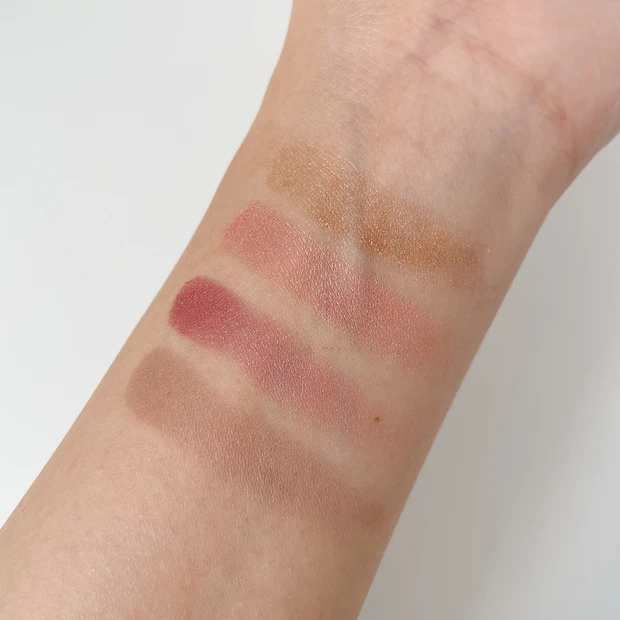 スリー スターゲージングアイシャドウクアッド 01 スウォッチ