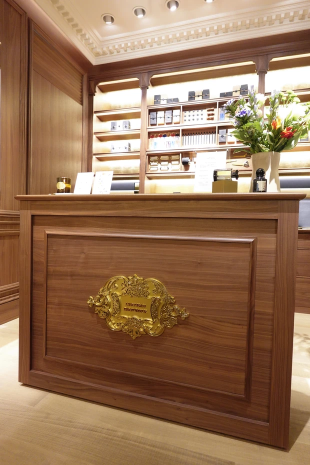 【2025年日本再上陸】ラルチザン パフューマーを再び。表参道で出会った“シャッセ オ パピオン エクストリーム”_3_1