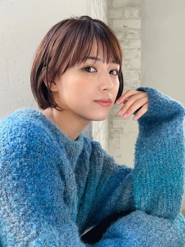 Un amiの髪型・ヘアスタイルまとめ_ショートヘア_【小顔見えショートヘア】丸みシルエット✕ツヤ感が大人可愛いマッシュショートボブ