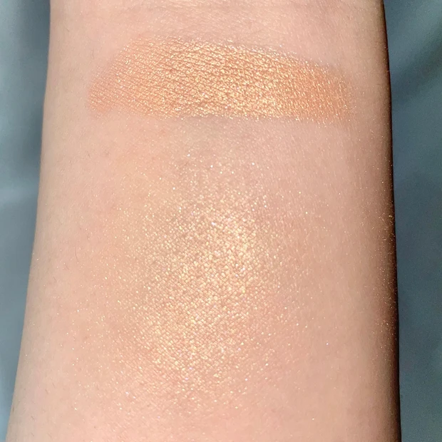 SUQQU(スック)メルティングパウダーハイライター101陽炎-KAGEROU- スウォッチ