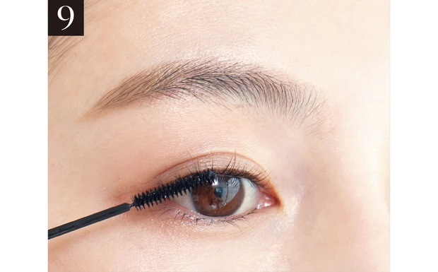 桜庭ななみさんのセルフメイクプロセス9