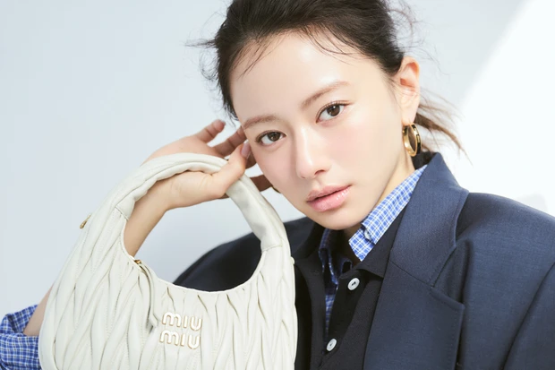山本舞香 山本舞香のBeauty Script 【2024春夏トレンドメイク】Miu Miu編