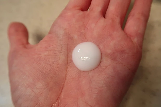 【美容賢者の友利新先生も大野真理子さんもオススメ！美白有効成分「4MSK*1」配合のプチプラスキンケア】アクアレーベル トリートメントミルク＆スペシャルジェルクリーム EX_3_1