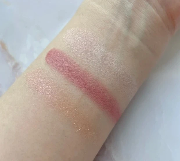 安達祐実 プロデュース コスメブランド アイカラーパレット 02 melty mellow