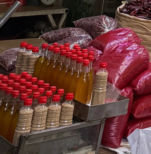 こじはる ・さっしー紹介！搾りたてごま油が美容通に話題！中部市場『忠北製油所』へ行ってみた_5