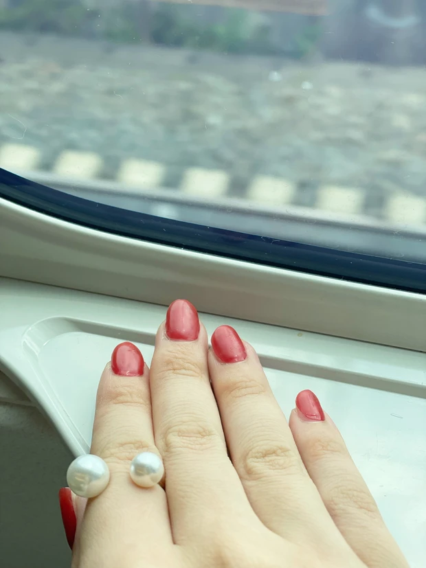 【セルフネイル派さん・セルフネイルを始めたい方にオススメ!】周りから絶対褒められる”ジェルネイルのようなぷっくり可愛いネイルシール2種類”をご紹介!_3_3