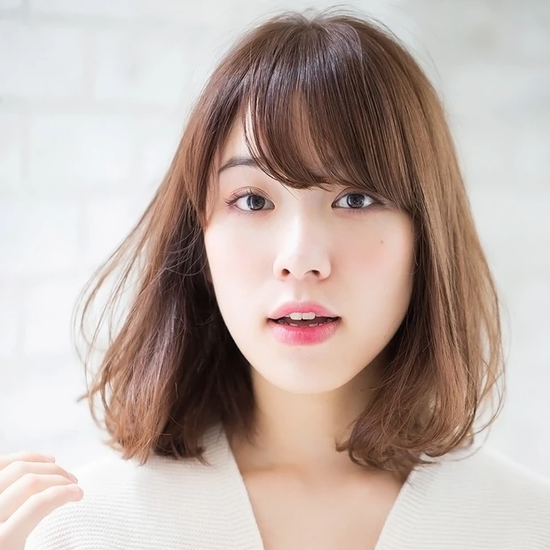 愛され感抜群のナチュラルロブは、たっぷりのツヤと空気感が決め手！