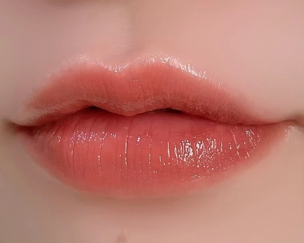 CEZANNE(セザンヌ)リップカラーシールド 01 フィグブラウン 着画