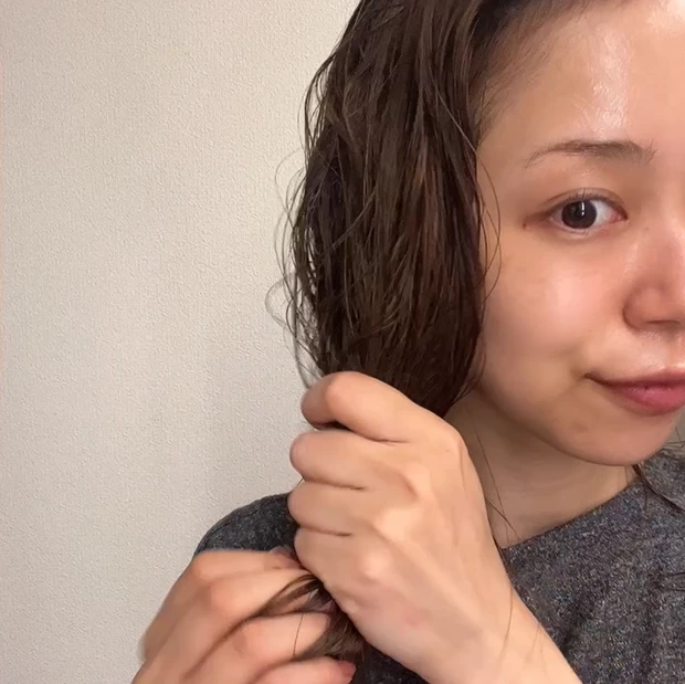 エッセンシャル ザ ビューティ 新トリートメント ウォータートリートメント バリアトリートメント 髪ダメージ補修　乾燥パサつき予防 うねり予防