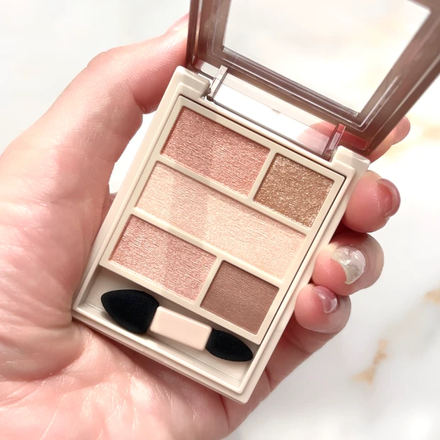 ヴィセ　アイシャドウ　新色