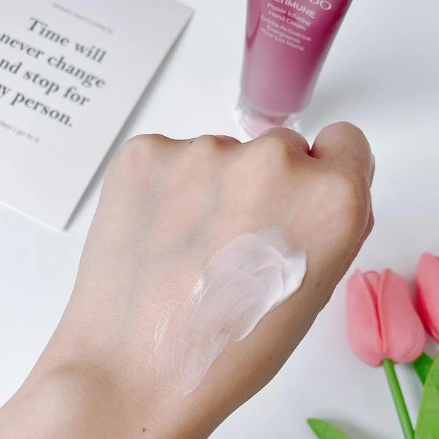 SHISEIDO アルティミューン パワライジング ハンドクリーム テクスチャー