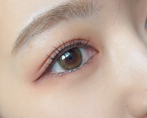 32 ミルキーアプリコットのメイク