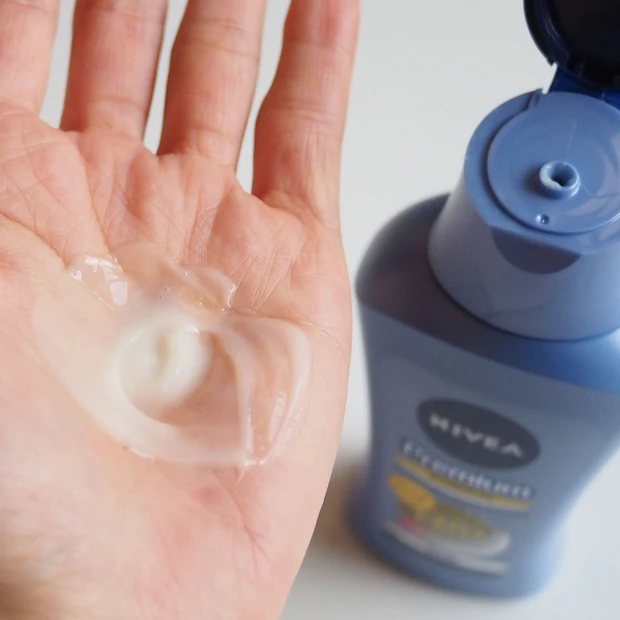 「 ニベア プレミアムボディミルク エンリッチ」のテクスチャー