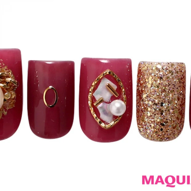 煌くゴールドを味方につけたビッグ「パール」ネイル