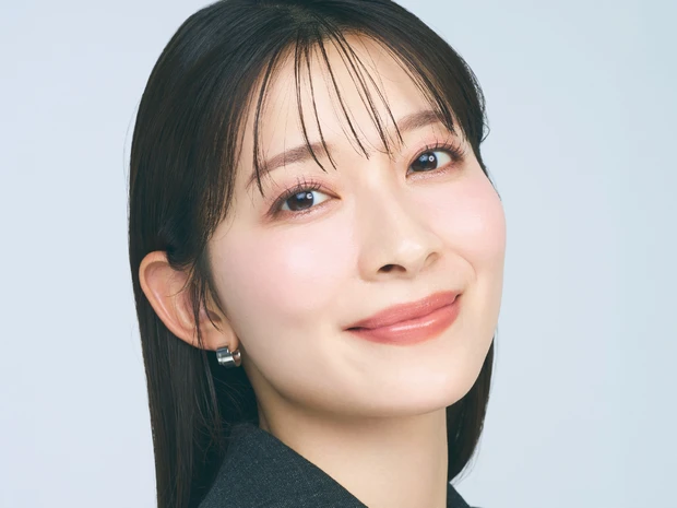 アナウンサーはどう使う？コスメデコルテ「スキンシャドウ デザイニング パレット」の新色HOWTO！