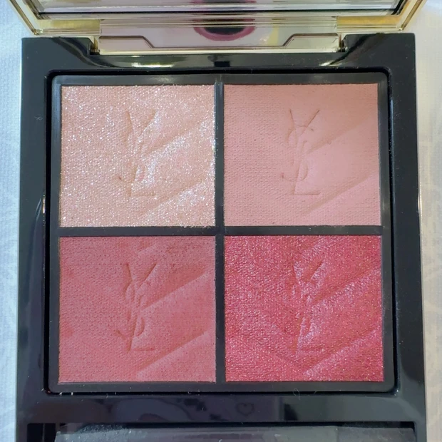 クチュール ミニ クラッチ 820 マジェスティック リヤドの寄り