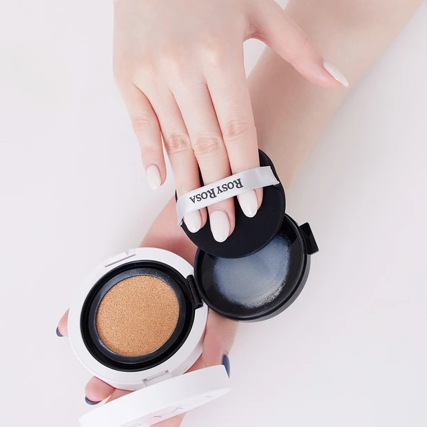 マキア　クッションファンデーション　塗り方　ロージーローザ　マルチファンデパフ