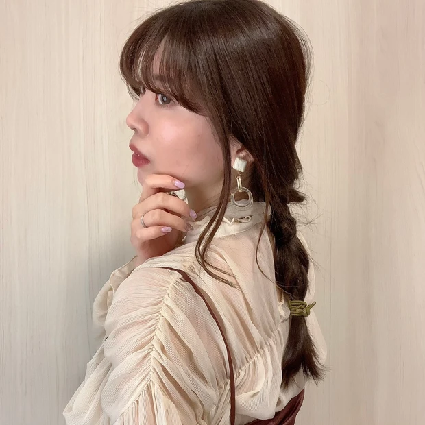 マキアブロガー さくら　ヘアアレンジ　ゆる三つ編み