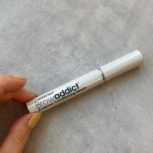 【ハリウッドブロウリフト】毛流れを改善して理想の眉に!話題の次世代アイブロウを紹介_2_1