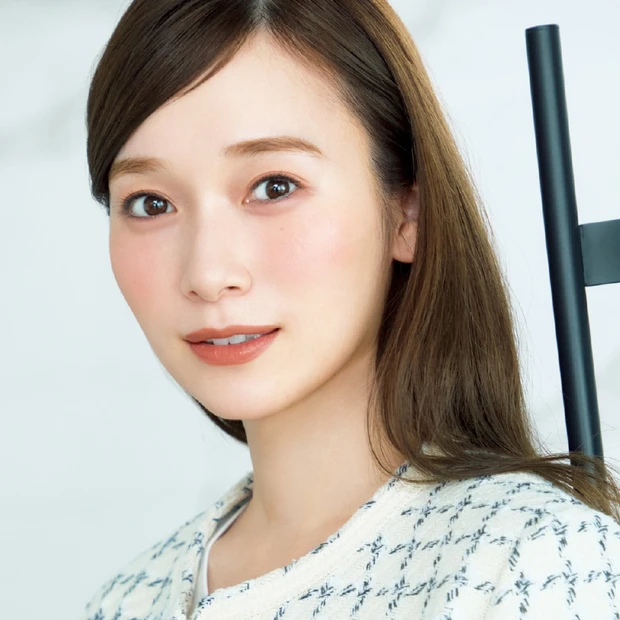 【守屋麗奈さんがOLだったら】<br>秋のオフィス向けワントーンメイク