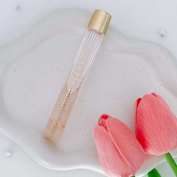 ハーリップトゥ ロールオンパフュームオイル NUDE FLOWER