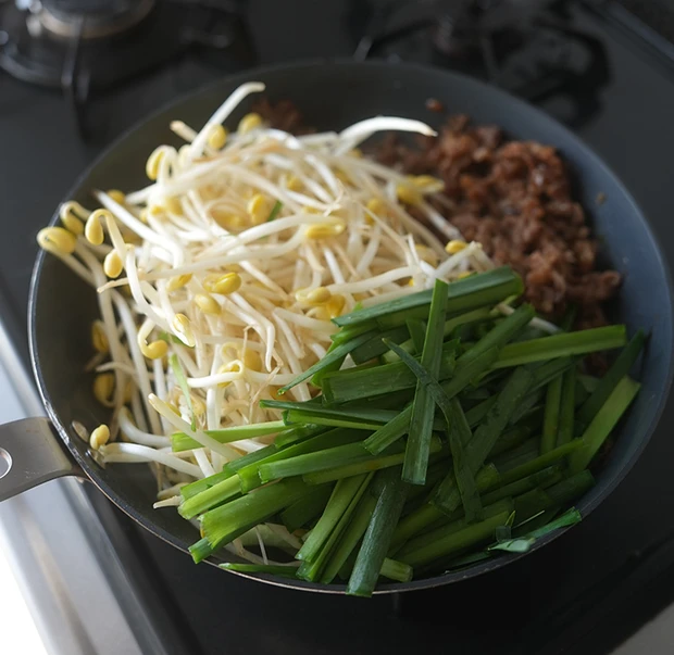 ももせ　レシピ　韓国料理　牛肉と豆もやしのプルコギ風炒め　作り方 2