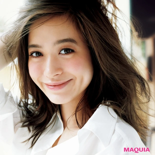 【品と抜け感、そして色気】 男性の理想メイクは、2色のブラウンシャドウで…