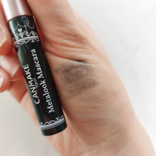 CANMAKE メタルックマスカラ スウォッチ