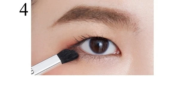 【一重アイメイク】ディオール サンク クルール クチュールの使い方_4