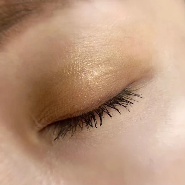 えりさん SUQQU(スック) シグニチャー カラー アイズ 106 冴樹 -SAEGI 目もと