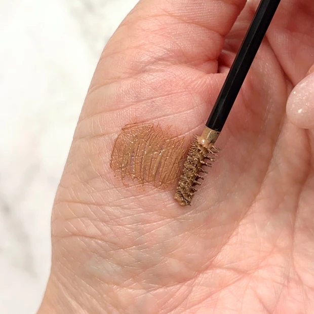 デジャヴュ シアーカラーブロウ シアーブロンズの色味